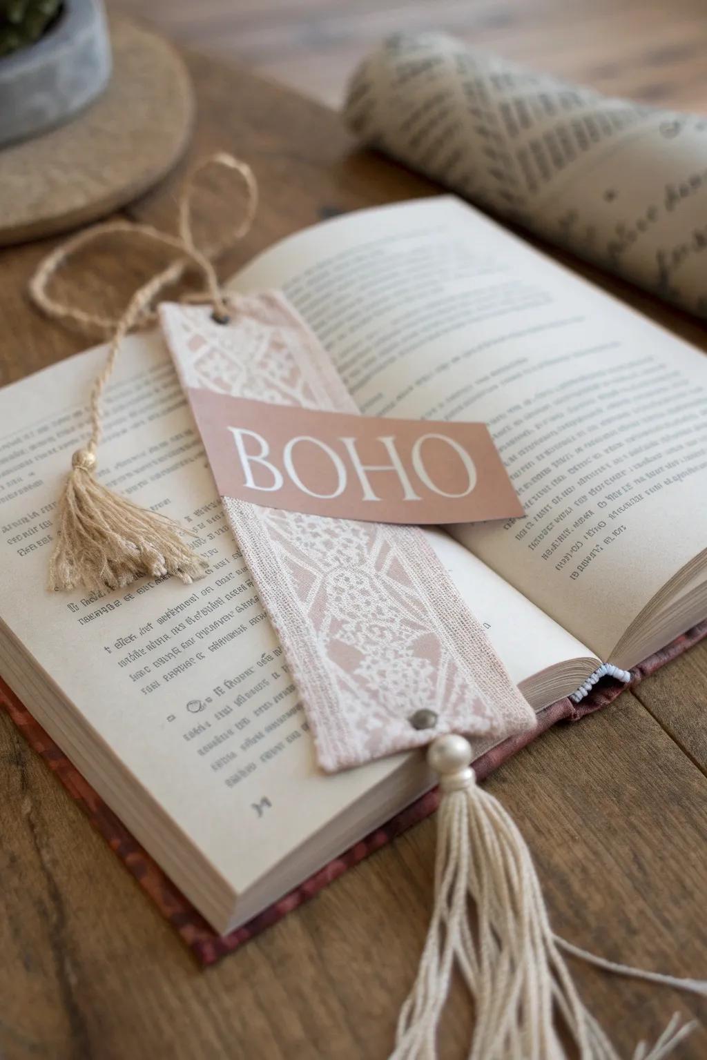 Crafted with love: A minimalist bookmark with a romantic touch, perfect for your Valentine's reading moments.