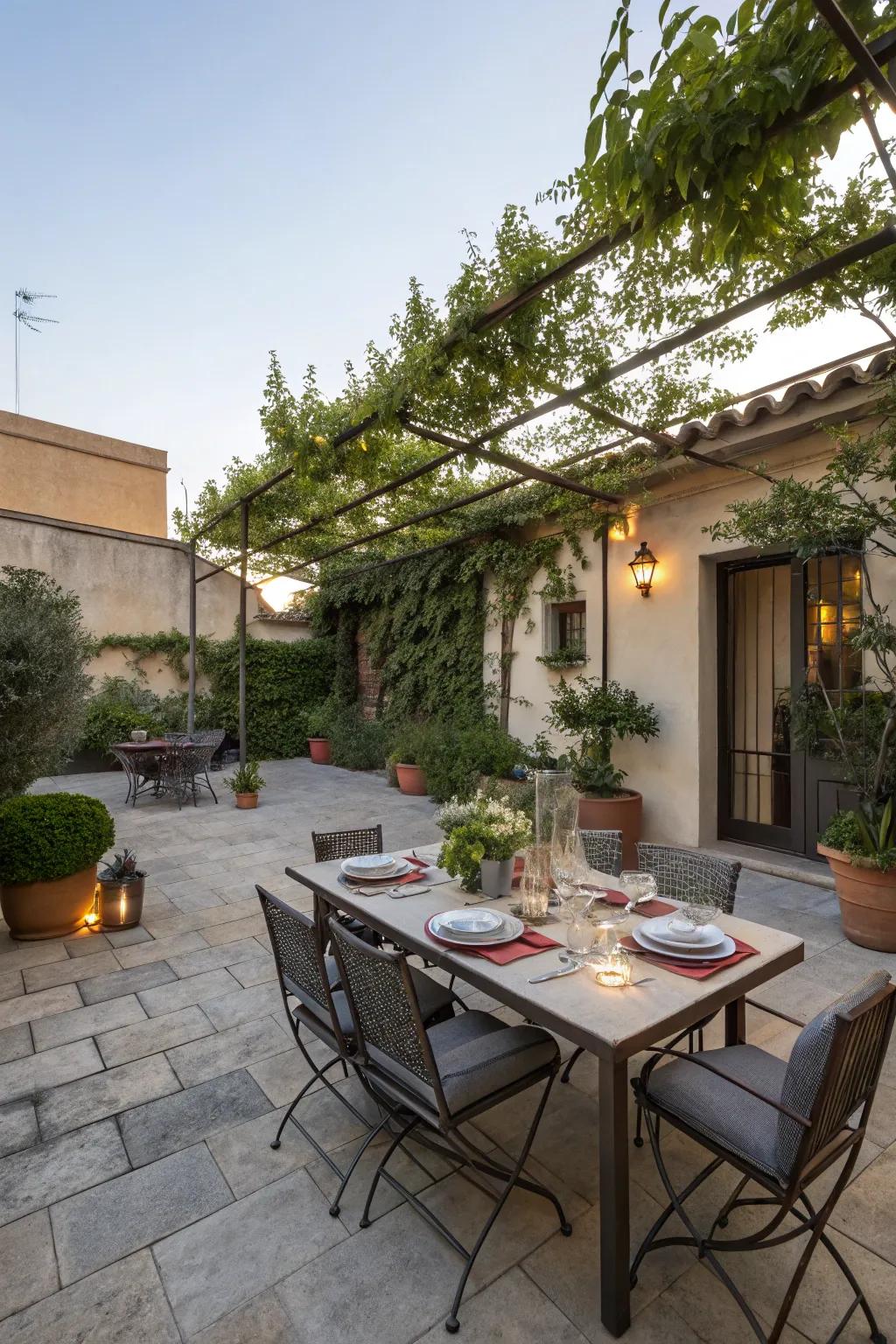 A dining area invites you to enjoy meals outdoors in this courtyard.