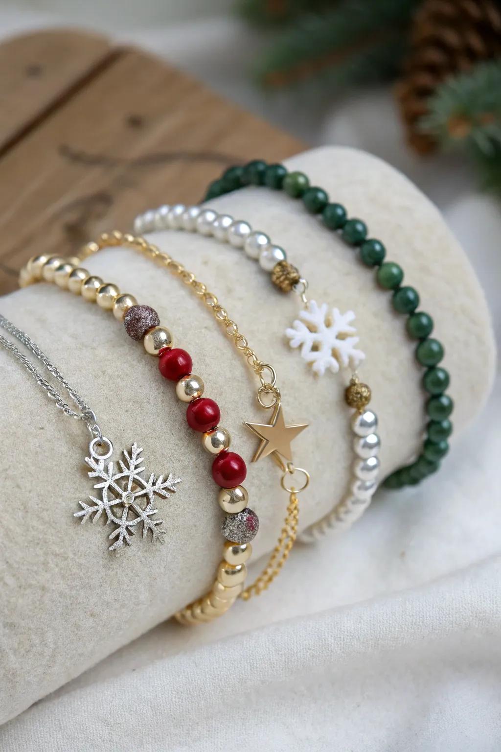 Embrace the holiday spirit with a touch of elegance and simplicity. ð⨠#ScandinavianStyle #MinimalistCharm