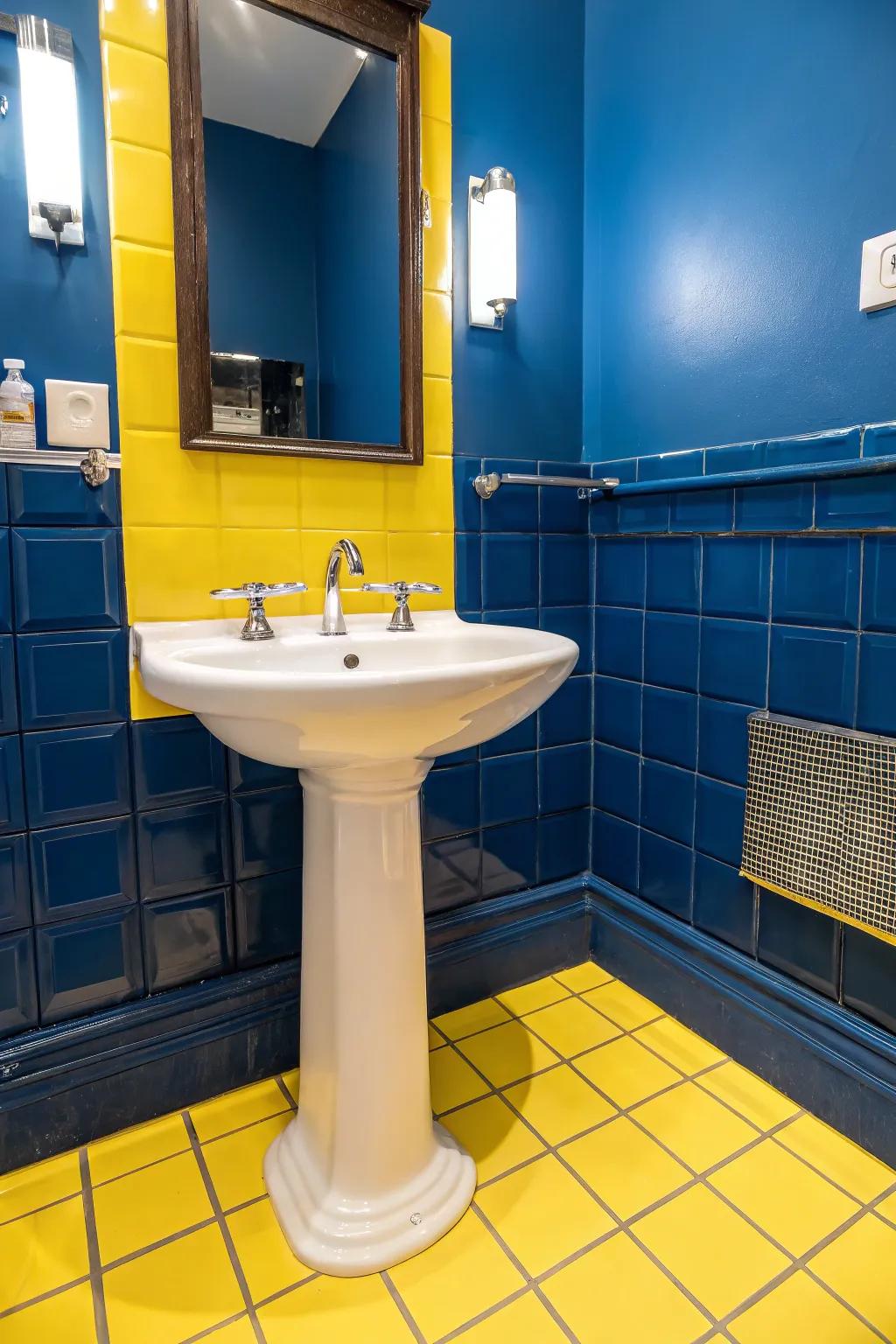 Vibrant bathroom with colorful contrasts.