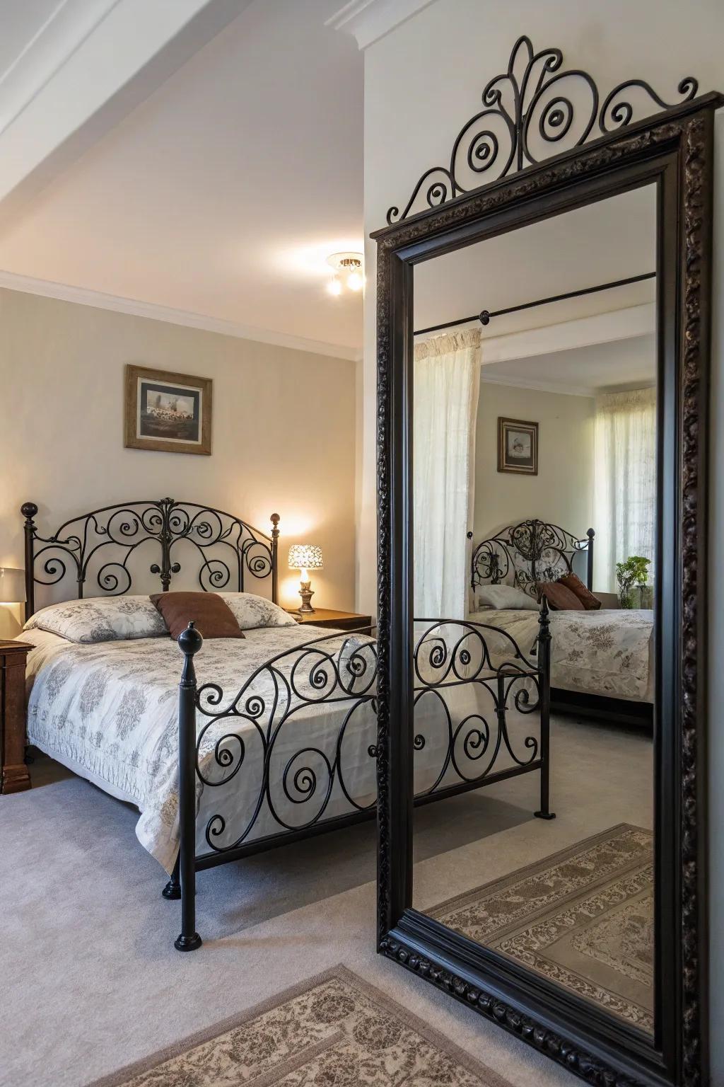 Mirrors enhance the sense of space and brightness in the room.