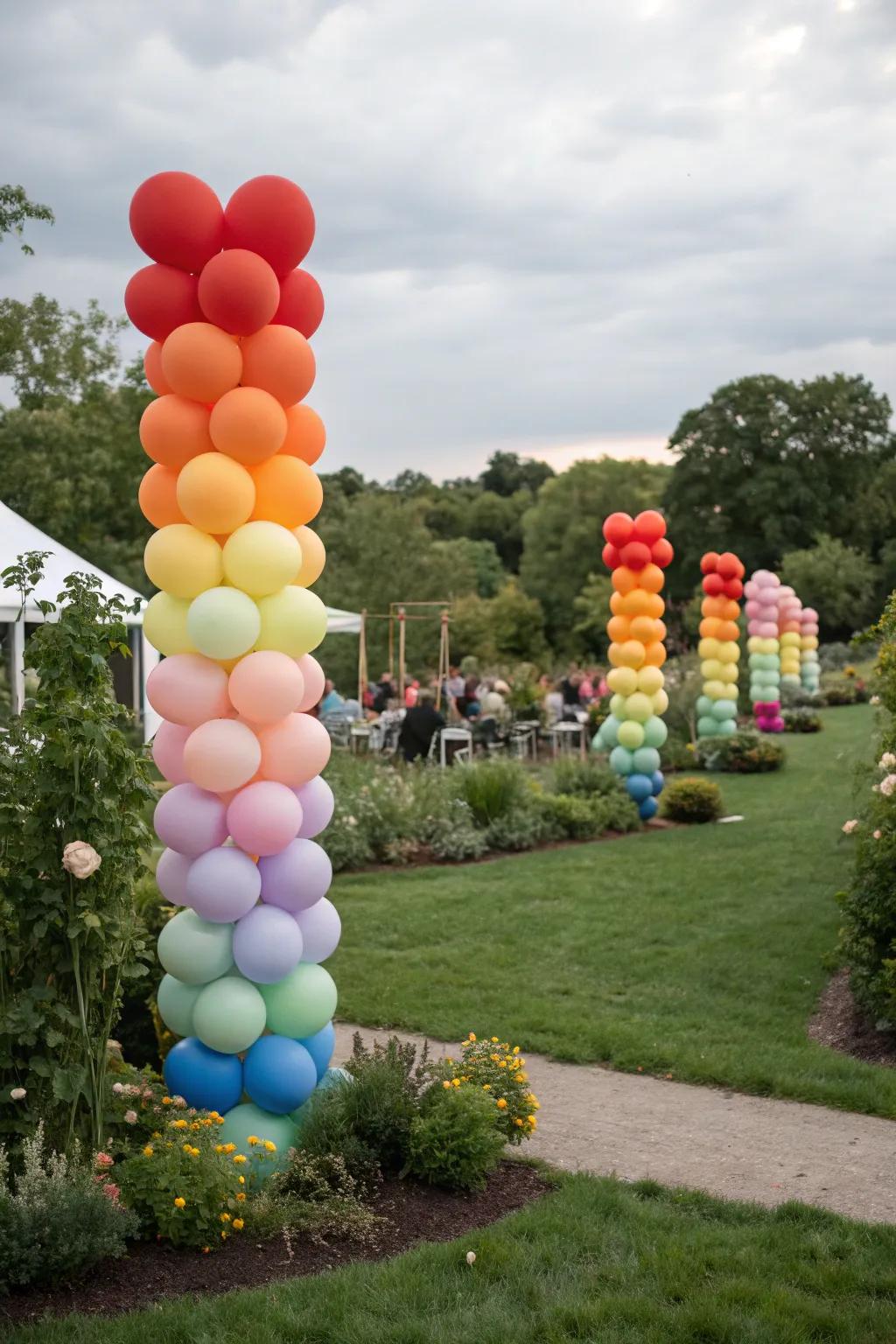 Make an impact outdoors with weather-resistant balloon columns.