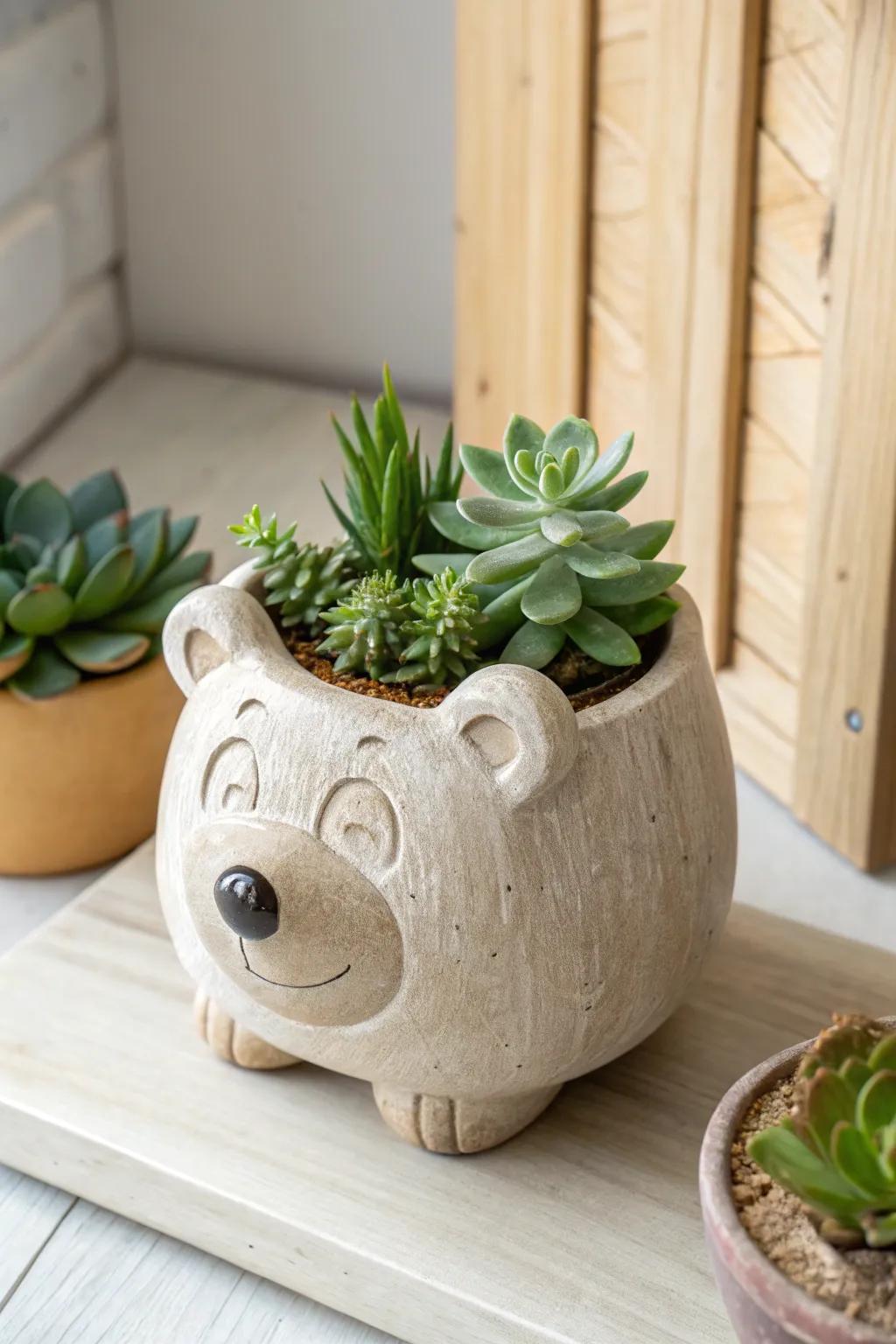 Bring nature to life with this charming bear-shaped clay pot, perfect for adding a playful touch to your space!